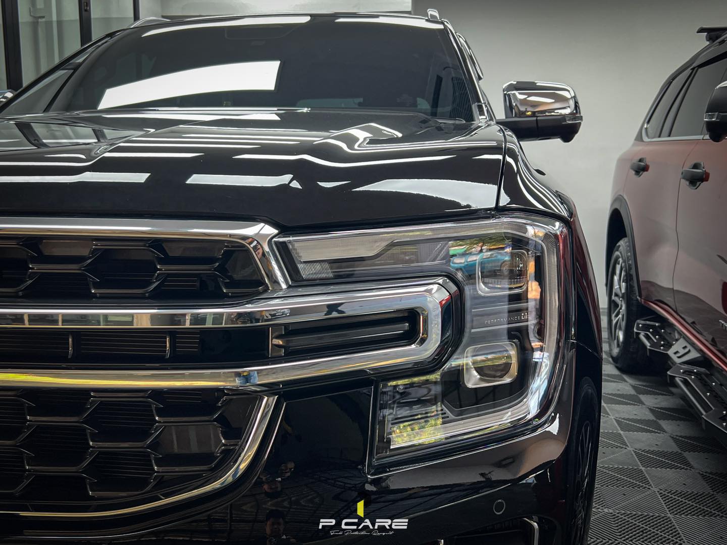 เคลือบเซรามิก - ติดฟิล์มกันรอย Ford Everest Next Generation