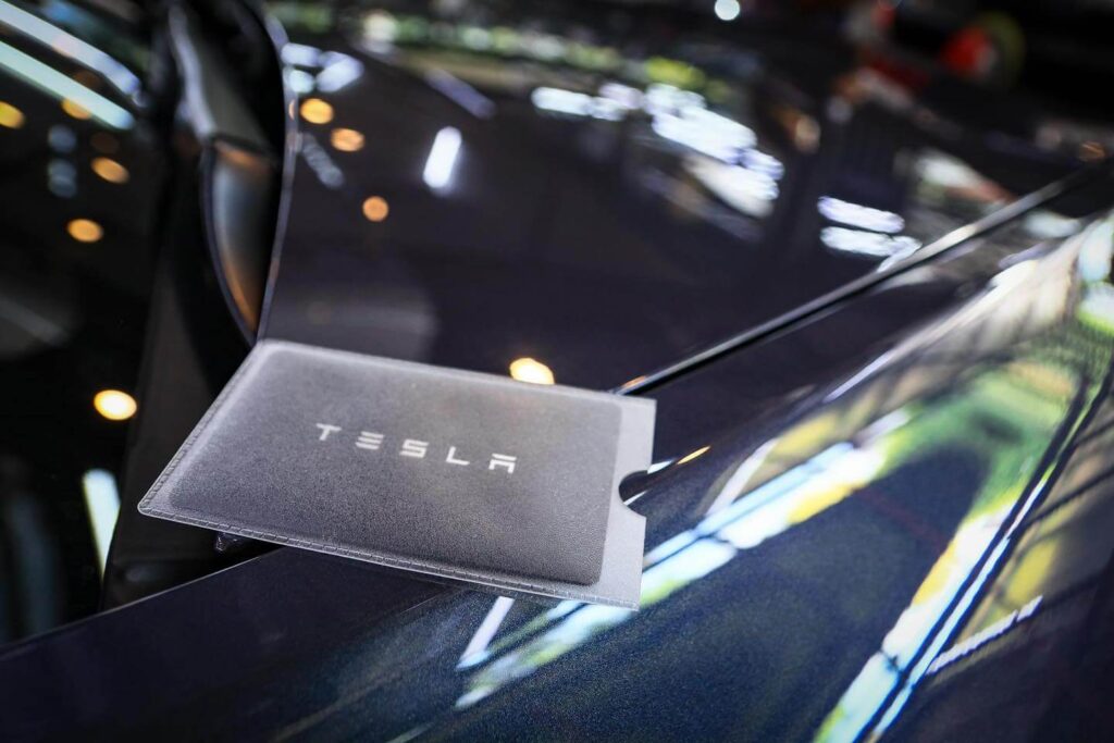 ติดฟิล์มกันรอย เคลือบเซรามิก Tesla Model Y - 2023